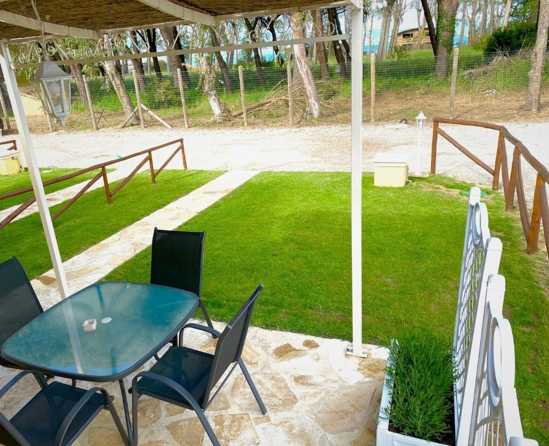 I See Lake Castiglione del Lago Exterior photo